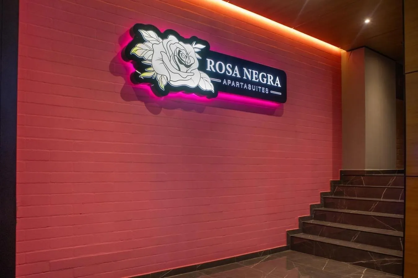 Comfy Aparta-Suite Stadio Rosa Negra ميديلين 0*,  كولومبيا